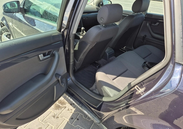 Audi A4 cena 12400 przebieg: 184000, rok produkcji 2003 z Tuchola małe 106